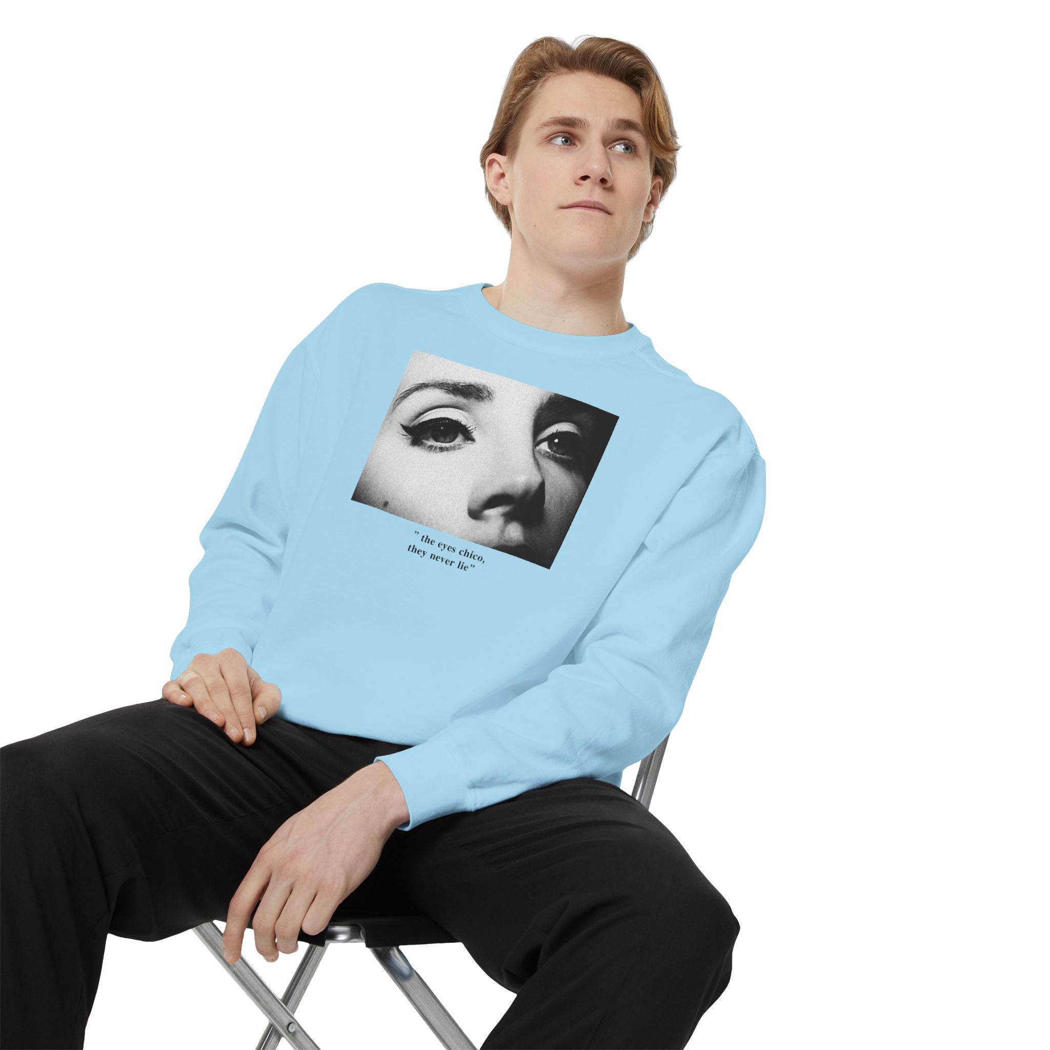 "the eyes chico'' - Lana Del Rey Sweatshirt Unisex